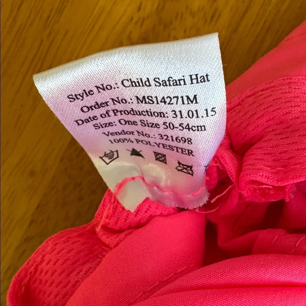 NWOT Girl's UPF 50+ Safari Sun Hat Child size 50-54 cm Adjustable Cord Vents